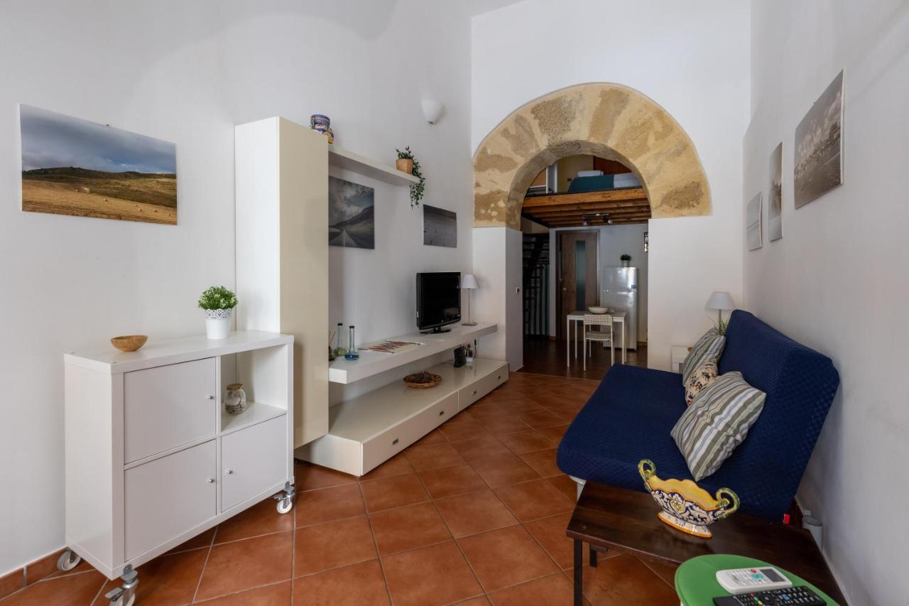 La Casa Del Cacciatore - Alloggio Con Terrazzo Apartment Palermo Exterior photo