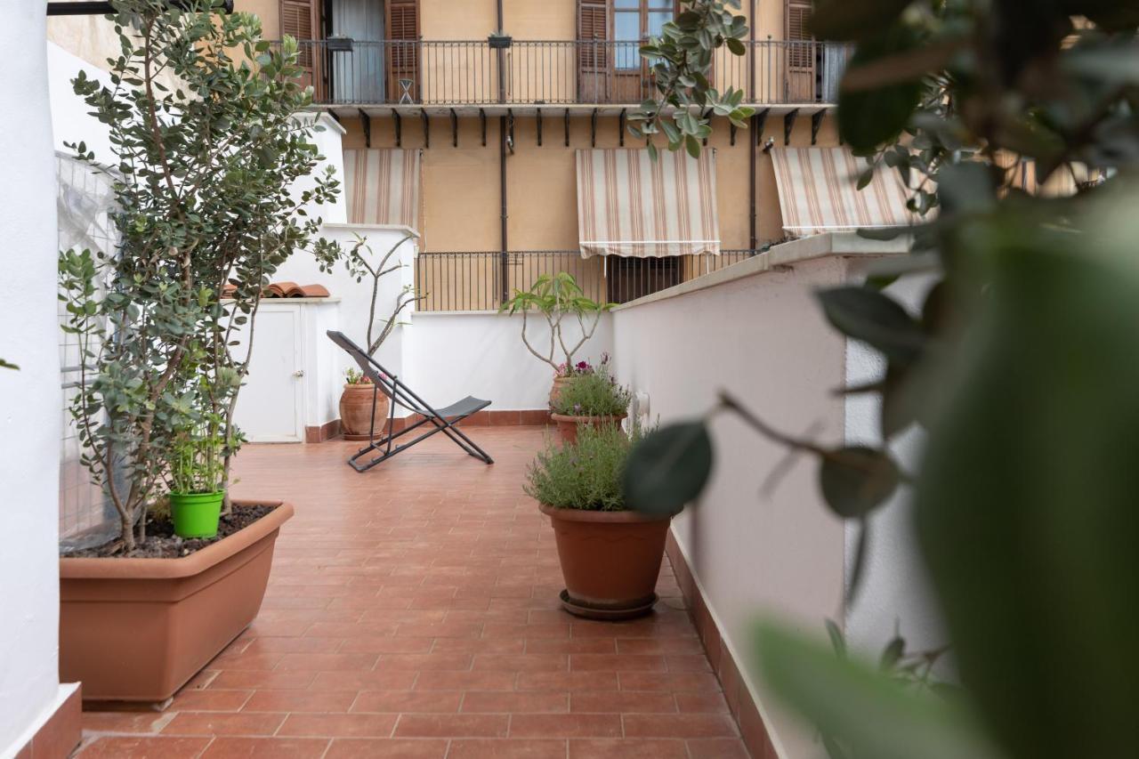 La Casa Del Cacciatore - Alloggio Con Terrazzo Apartment Palermo Exterior photo
